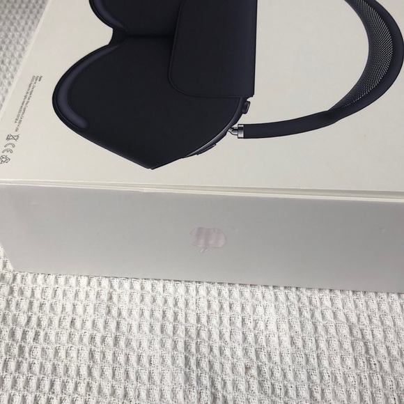 Apple Max Headphones Headphones - Picture 6 of 8